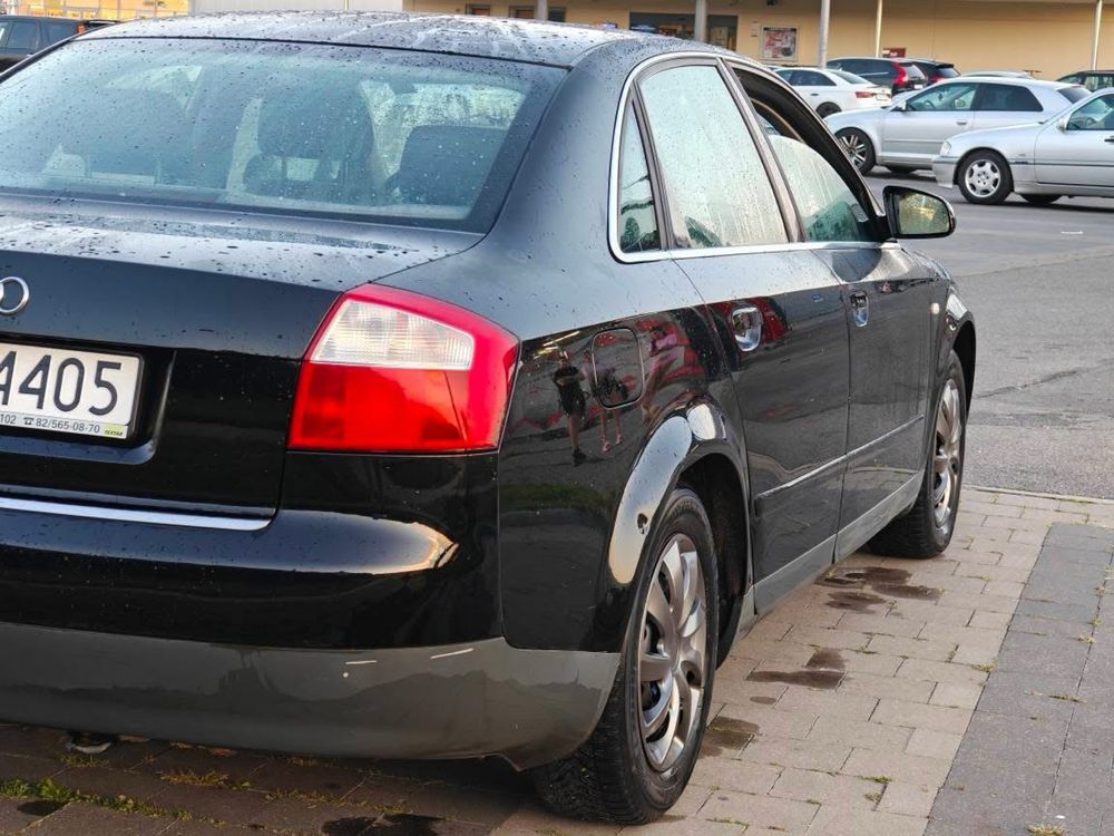 Sprzedam Audi a4 b6 2.0 130km LPG