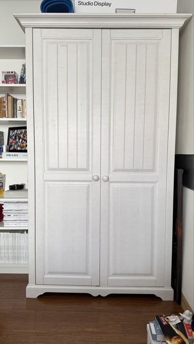 Komplet mebli drewnianych