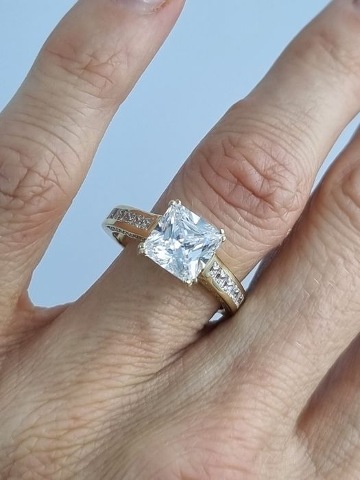 Obłędna złoty nowy damski pierścionek z dużym białym oczkiem 14k 585