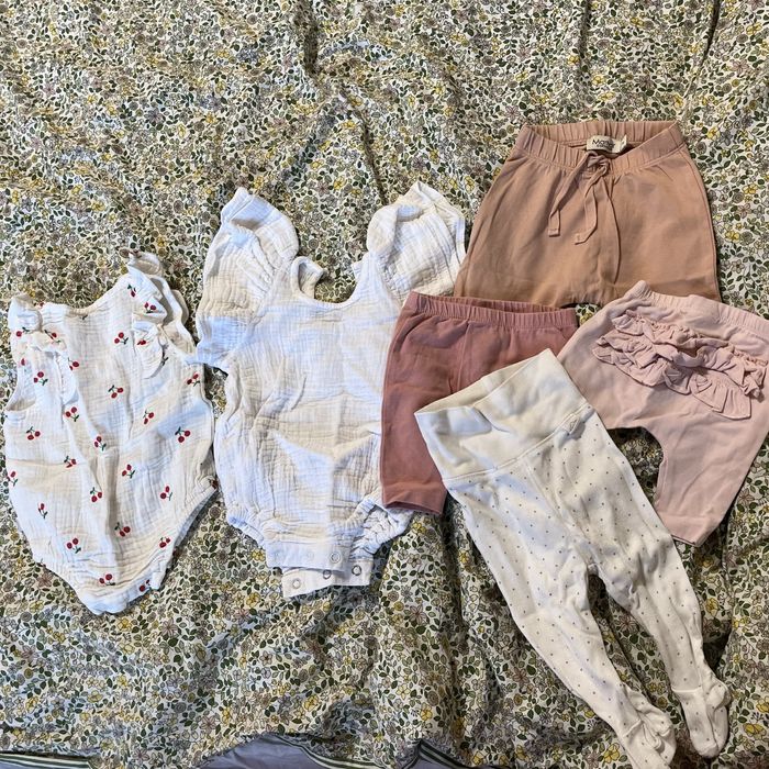 Лот/набір речей дівочий 0-3 місяці (50,56,62)