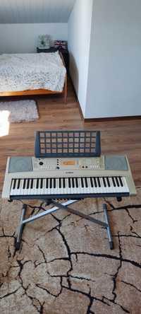 Keyboard Yamaha psr e313