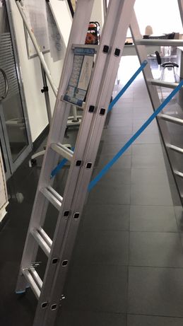 Лестница DELTA алюминиевая 3-х секционная