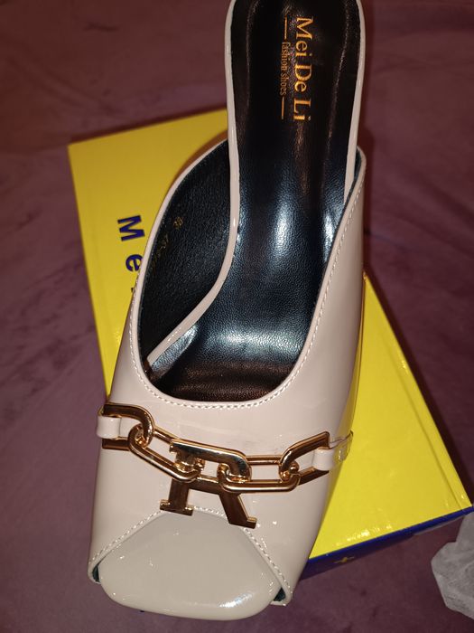 Шлепанці дуже милі 37-38р