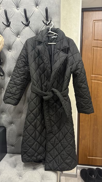 Пальто стьогане чорне