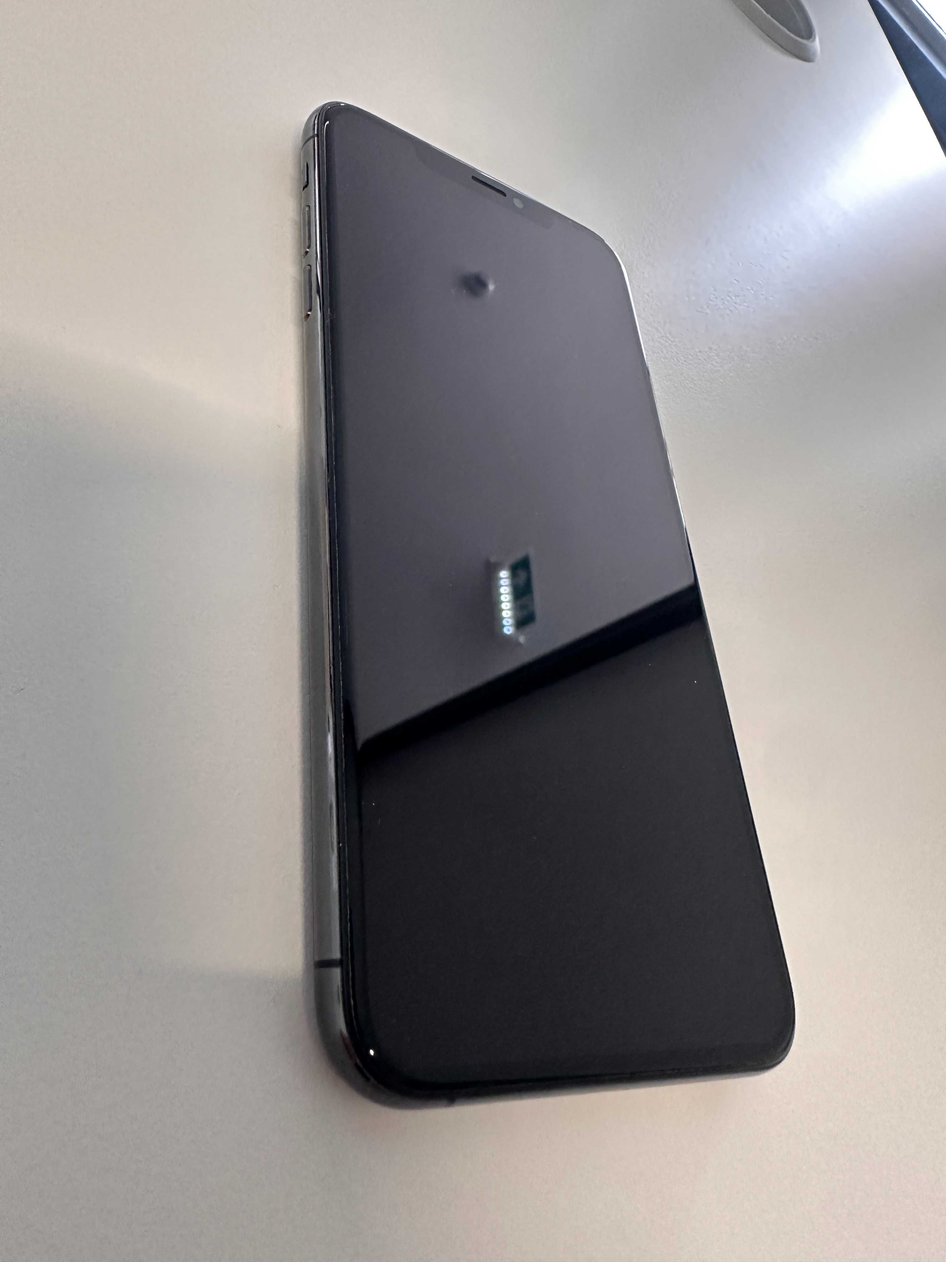 iPhone XS Max – 64GB