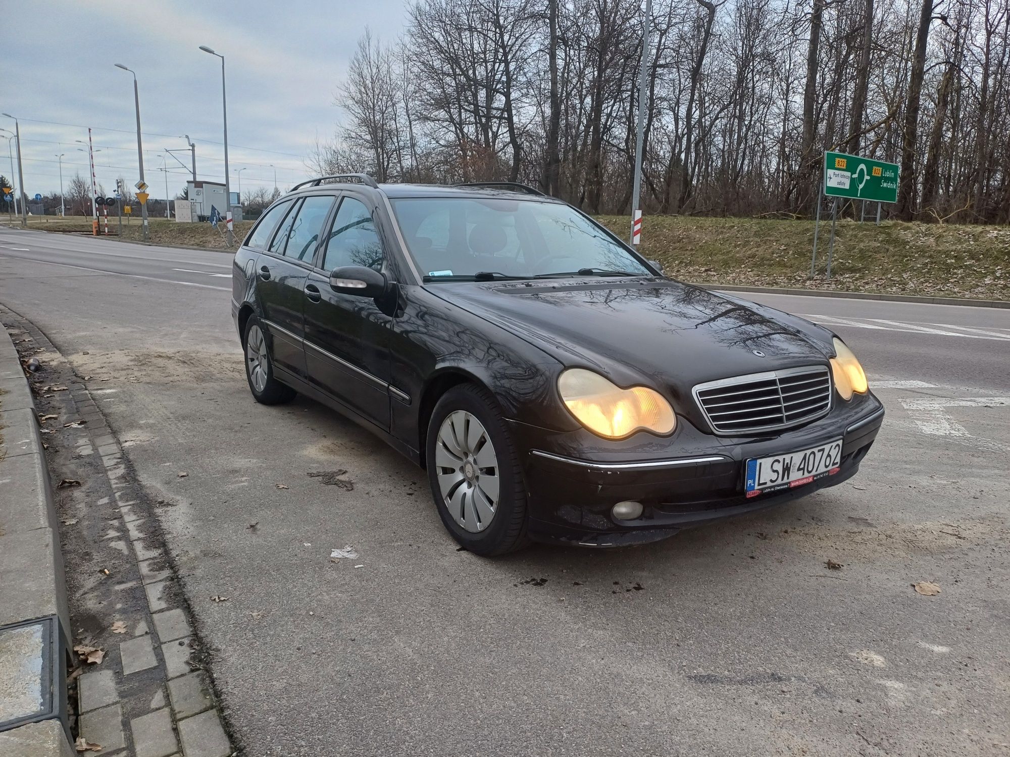 Mercedes Benz C 270 W203 Avantgarde rok 2002 diesel 2.7