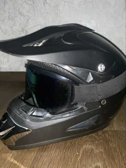 продам!!! шлем эндуро м