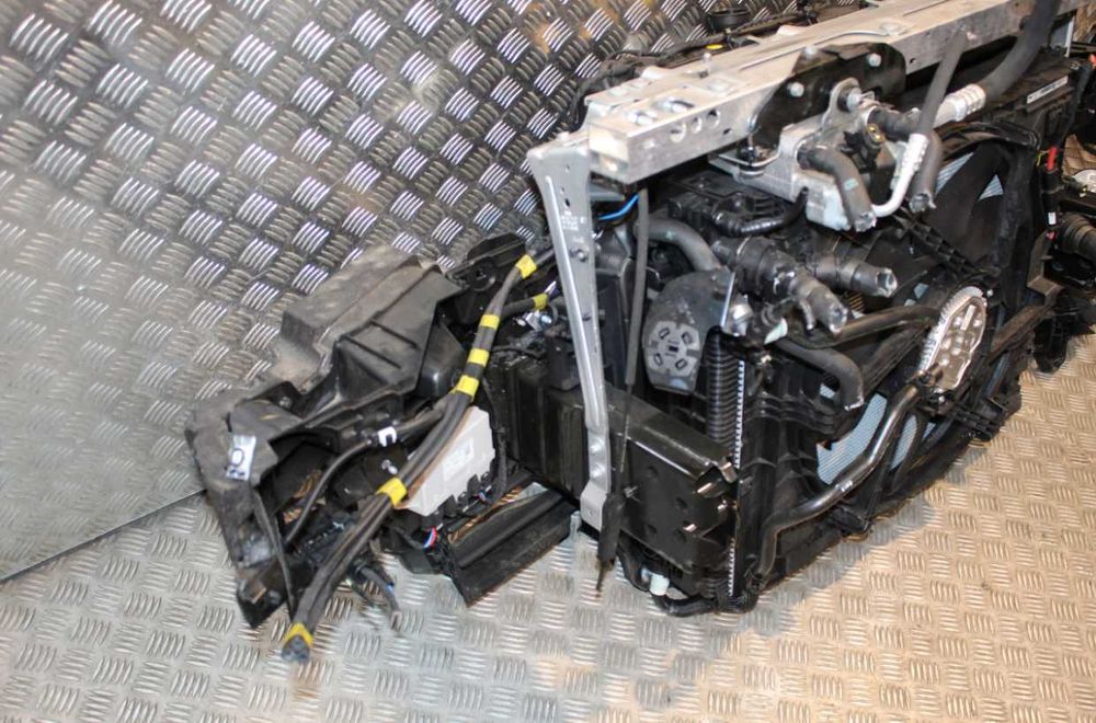 Фари BMW iX i20 LASER aventurinrot III metalic розборка