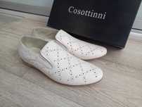 Продам белые мужские туфли/мокасины  "Cosottinni"