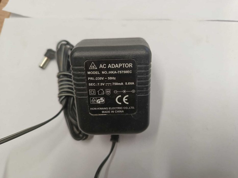 Zasilacz 7.5V 750mA. (17)