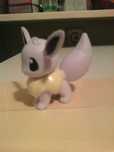 pokemon raro white eevee boneco-portes ctt grátis
