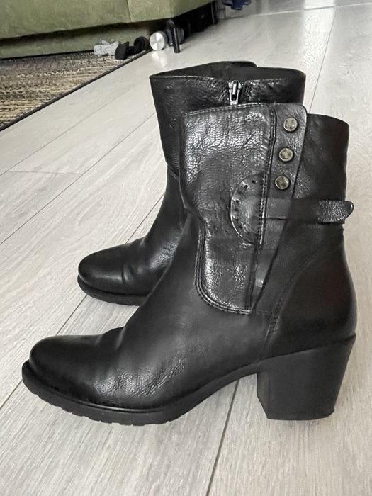 Sprzedam kozaczki lekko ocieplane Clarcks’a