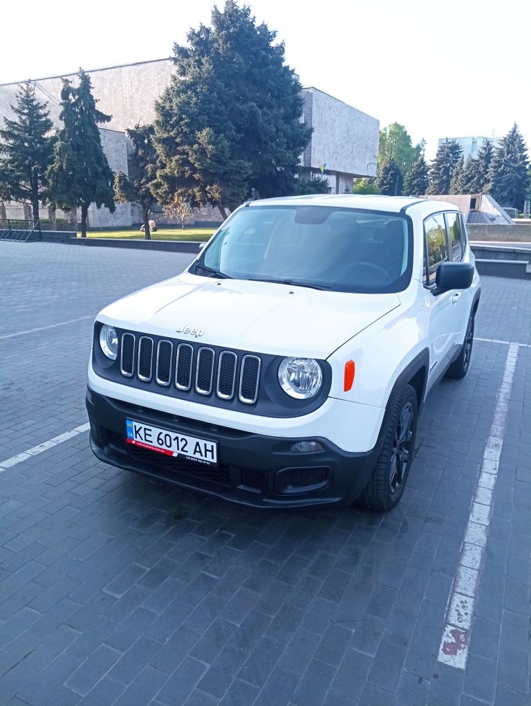 Jeep Renegade 2016 г. 2.4 бензин, автомат