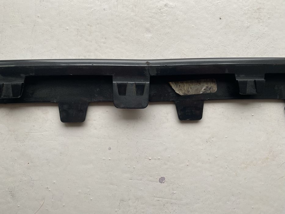 Бампер ,Накладка ,Молдинг переднього бампера jeep cherokee trailhawk