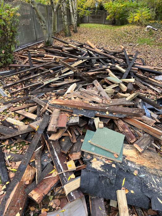 Oddam za darmo drewno .