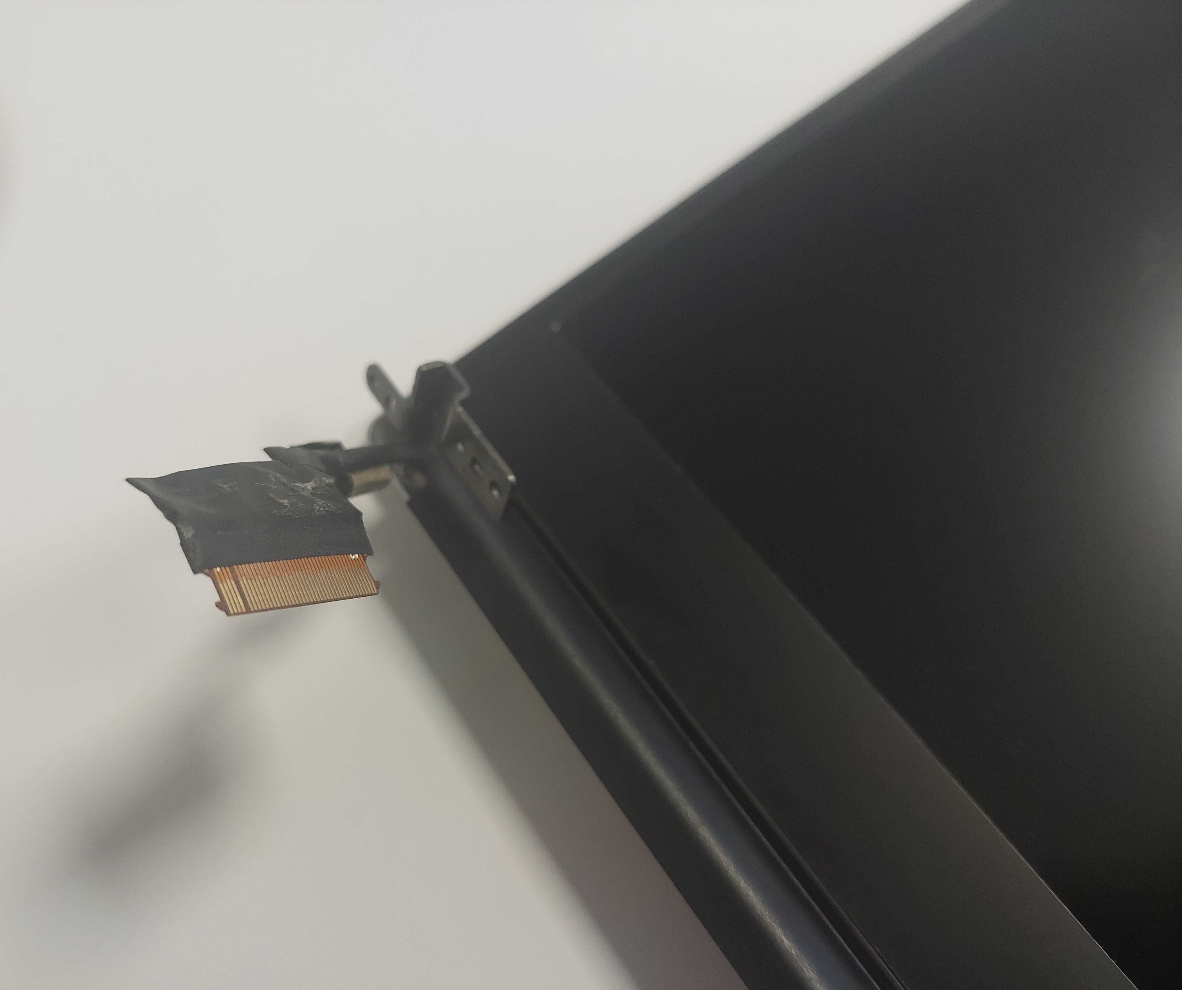 Huawei Matebook D14 skrzydło matrycy