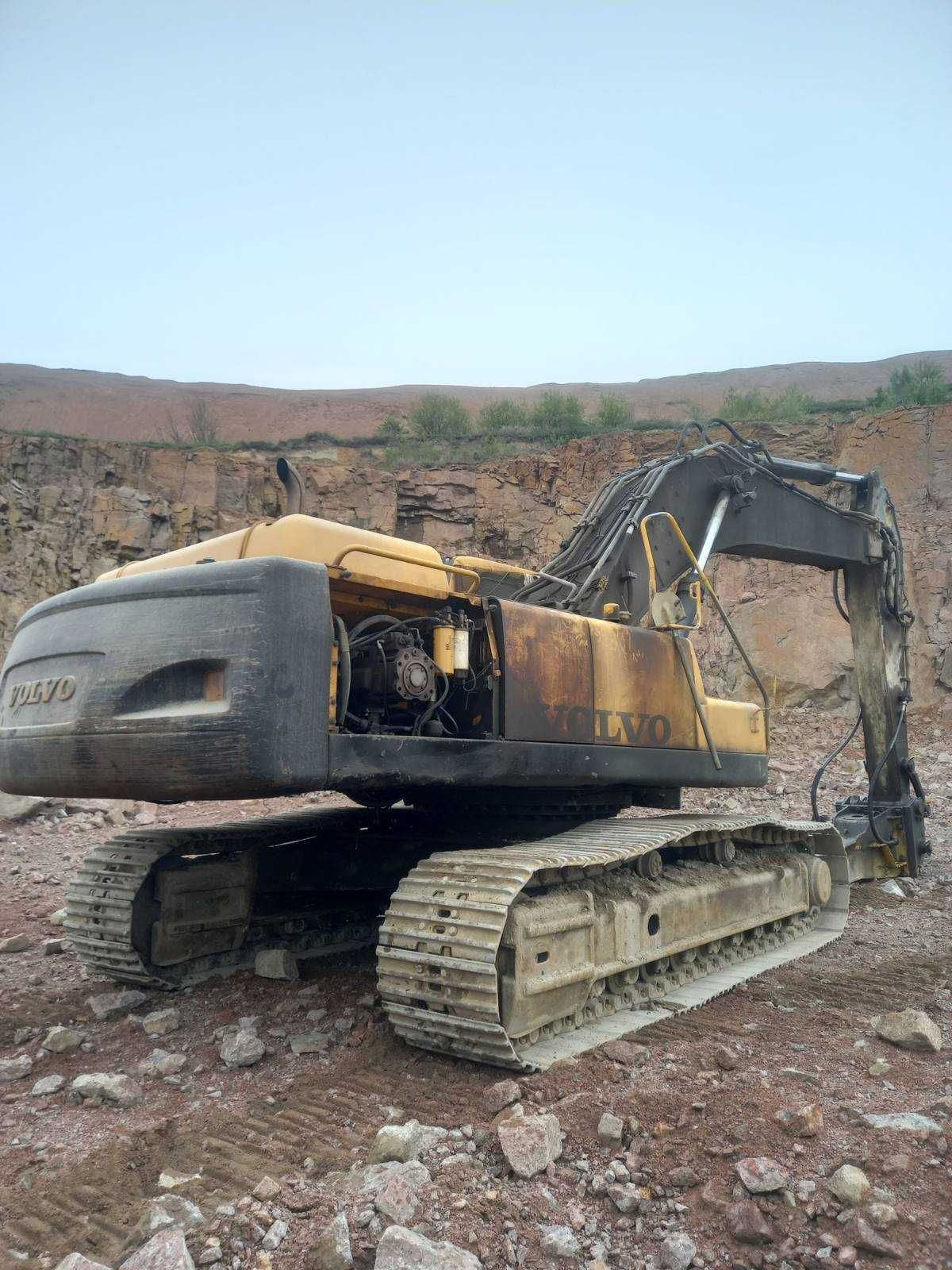 Гусеничний екскаватор VOLVO EC460BLC 2007 р., готовий до роботи.