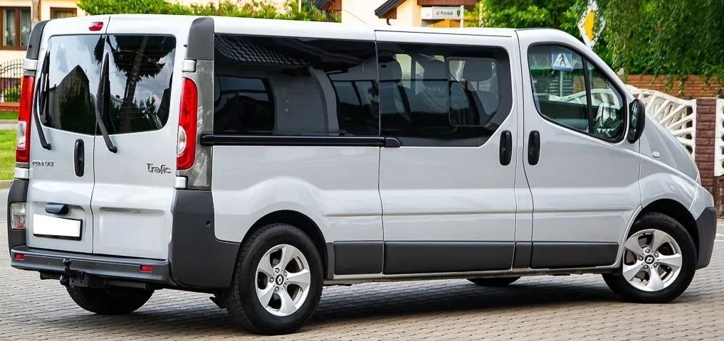 WYNAJEM BUSA Renault Trafic 8 i 9-cio osobowy. Klima, HAK / WOLNE TERM