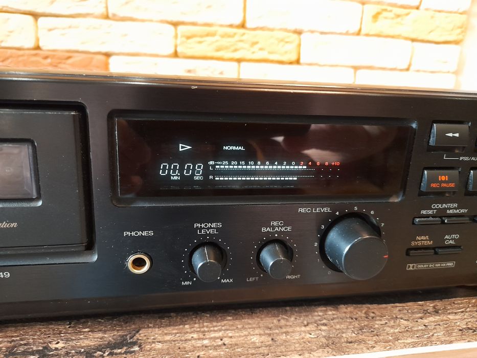 Дека  " AKAI"  DX - 49