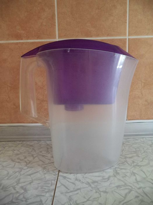 Фильтр-глечик для воды объём 2,6л, можно для полива