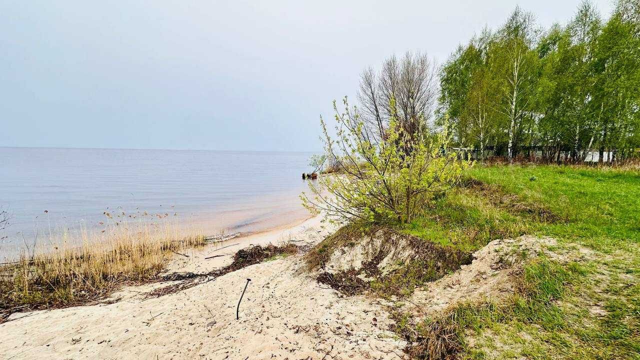 Прекрасна земельна ділянка на березі Київського моря. Забудова + ОСГ