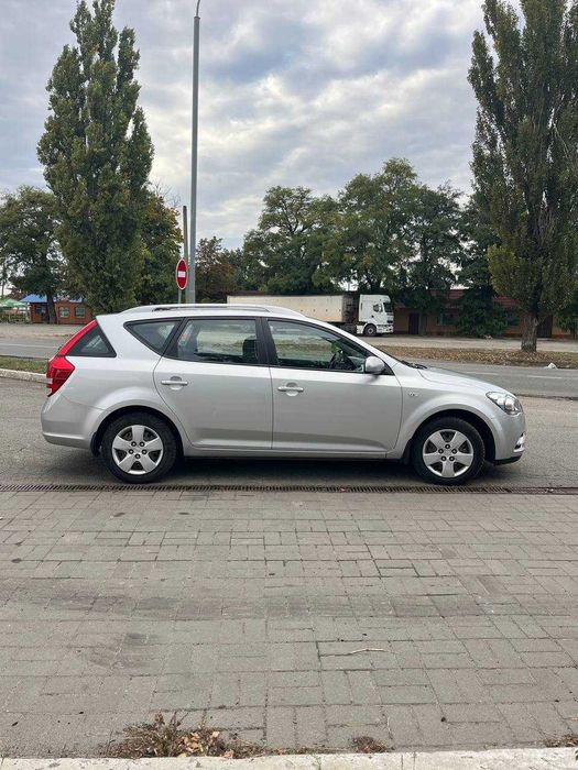 Подам Kia Ceed 2011