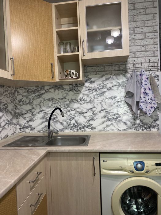 Сдаю в аренду по добово 2-кімнатну квартиру