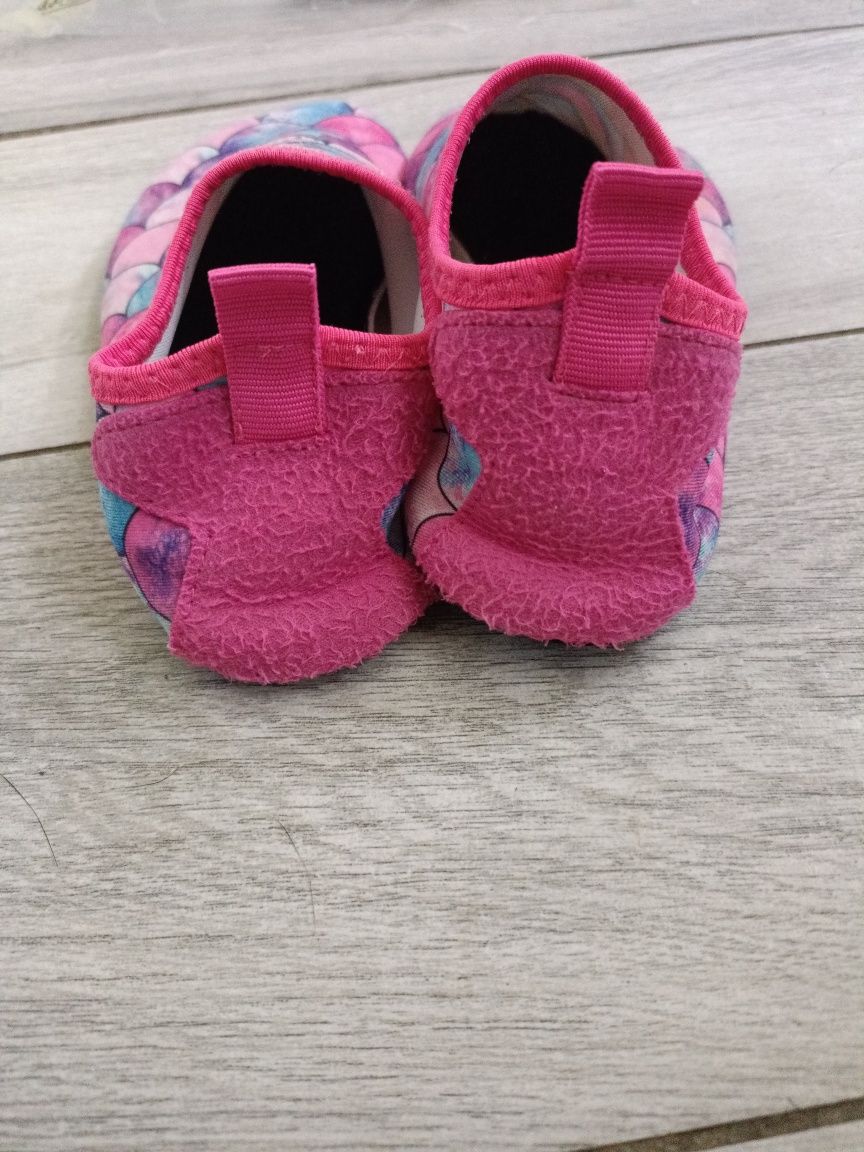 Buty do wody basen plażę 30/31 dziewczęce super