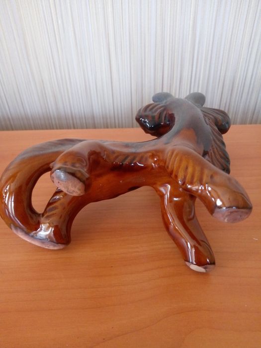 Статуэтка льва из серии "Дивные звери". Васильковская майолика