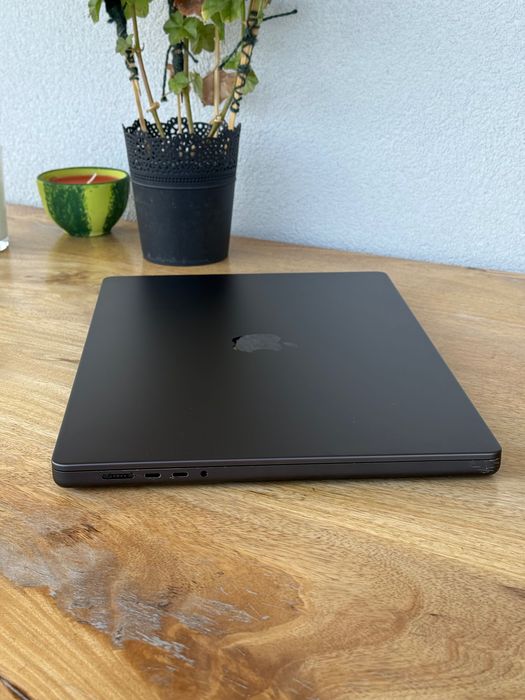 Apple MacBook Pro 16” M3 Pro / 36 GB RAM / 512GB SSD