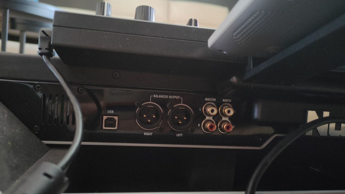 Kontroler DJ Numark NS7+FX+Case