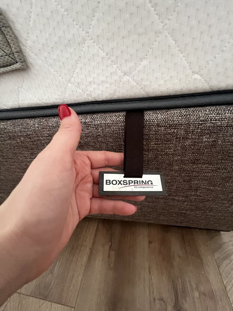 Кровать с матрасом 180/200 Boxspring