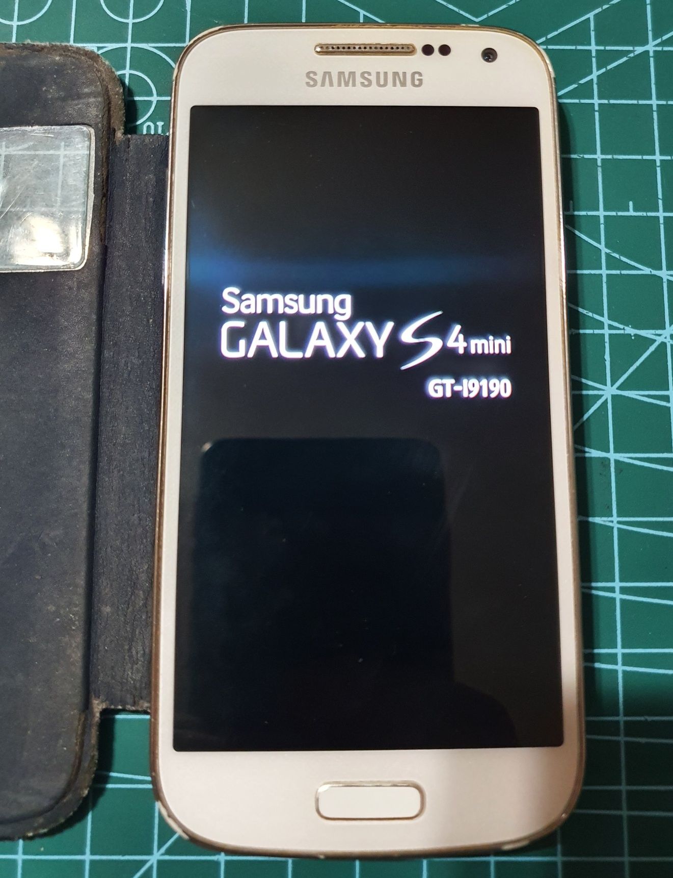 Продам ,Samsung S4mini