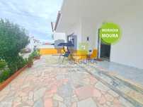 Moradia R/C T2 com quintal | Zona do Mourasol | Moura