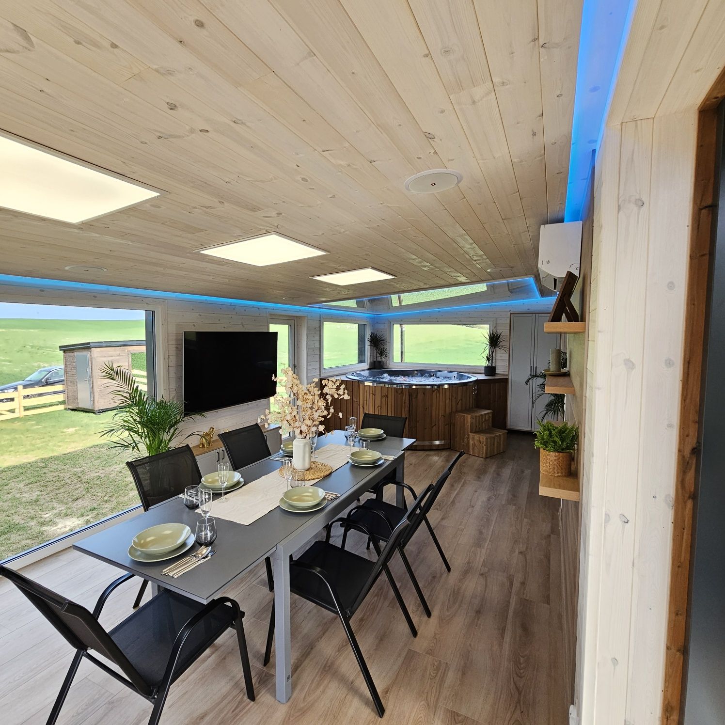 Domek nad jeziorem  z jacuzzi sauną dla Rodziny łowisko ryby kaszuby
