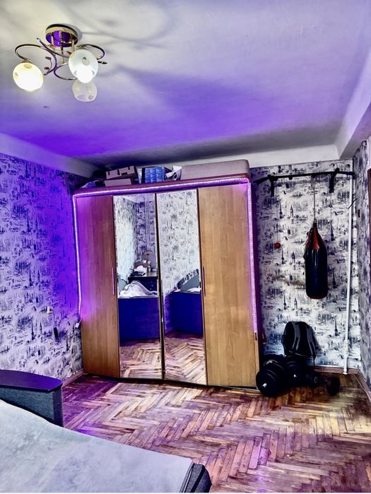 Продается 2 ком кв в Хортицком р-не по ул Светлая