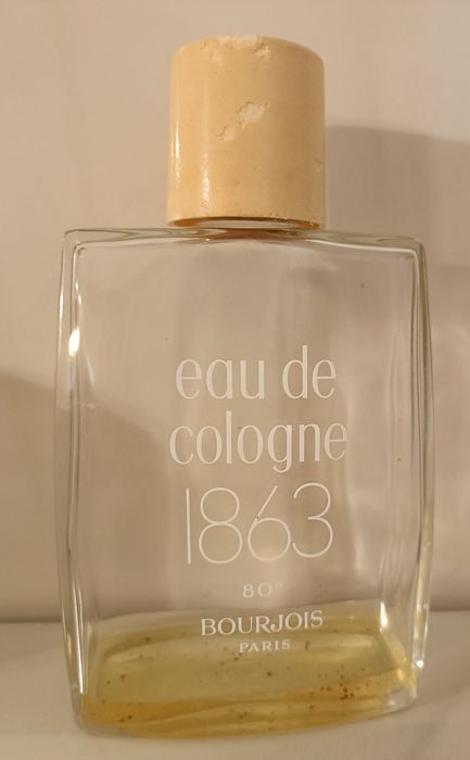 Águas de colónia antigas