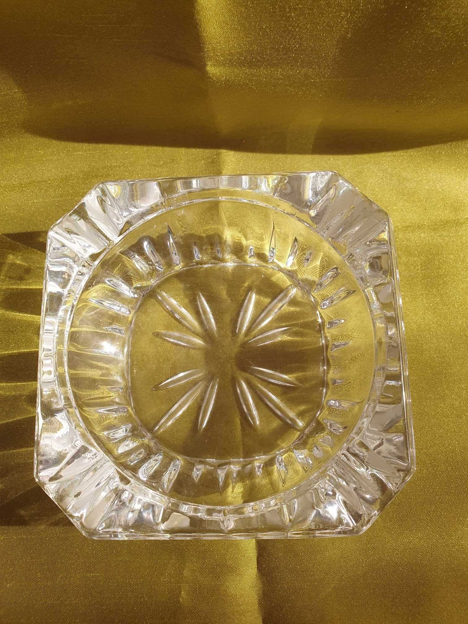 2 Cinzeiros de cristal