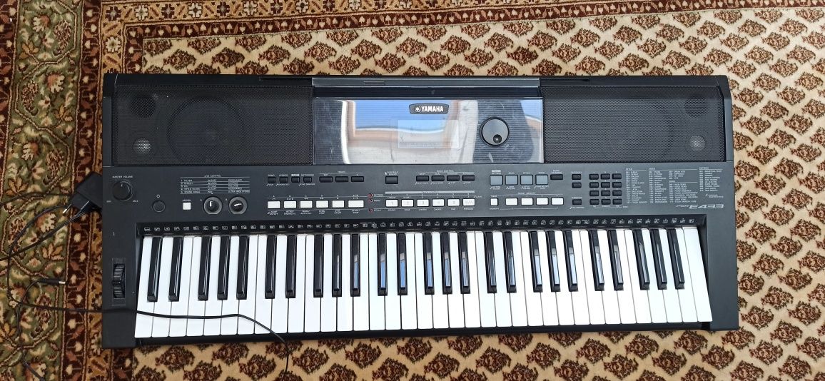 Keyboard Yamaha psr e433