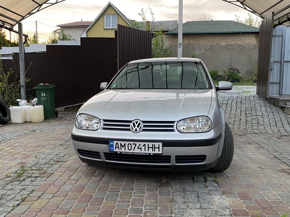 Продам Volkswagen Golf