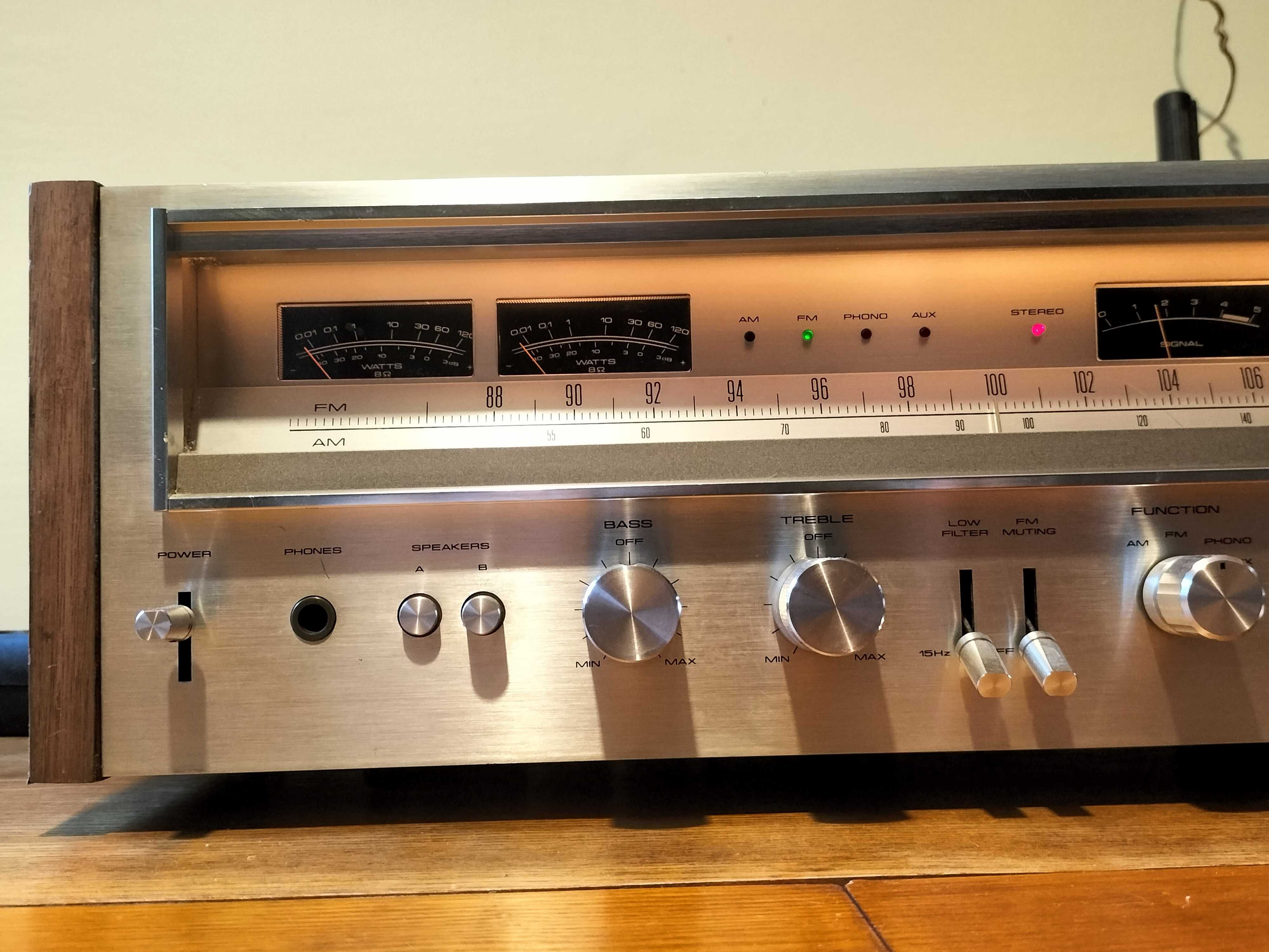 Amplituner Pioneer SX880