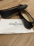 Josefinas nostalgic black