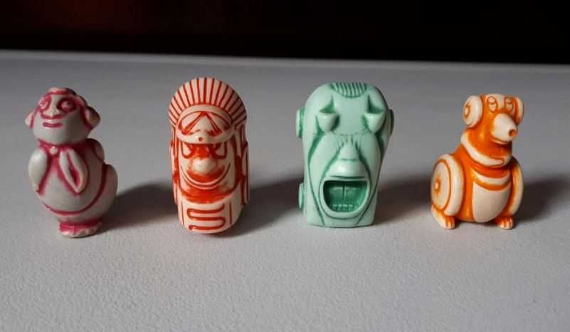 Conjunto de Figurinhas Kinder Antigas