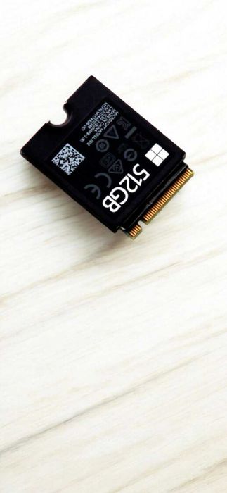 SSD  диск 512 GB   бренд NVMe Microsoft