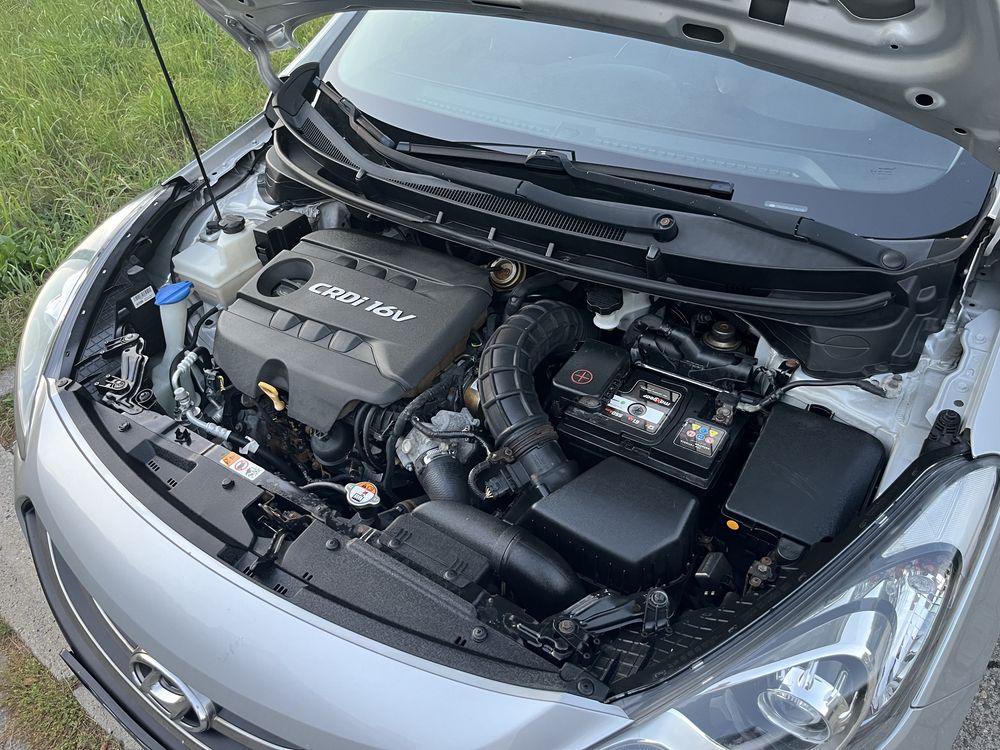 Hyundai I30 1.6crdi kombi. Nowe sprzegło.