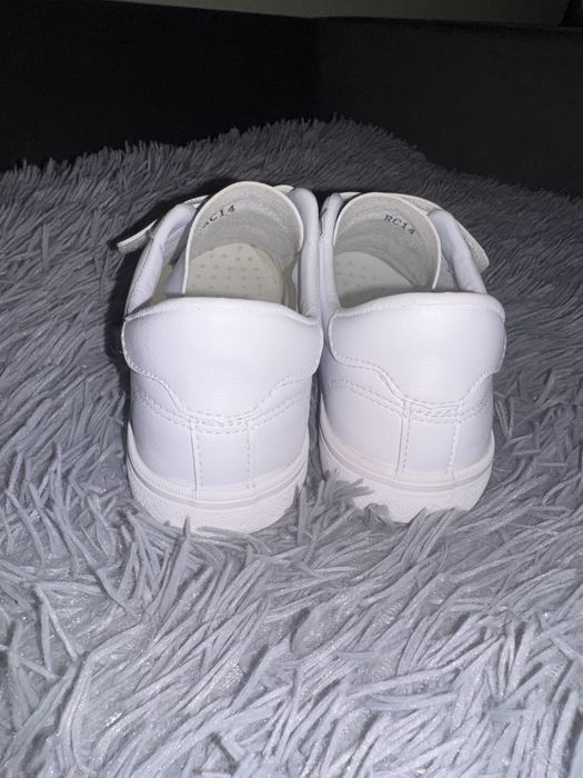 Білі кросівки унісекс