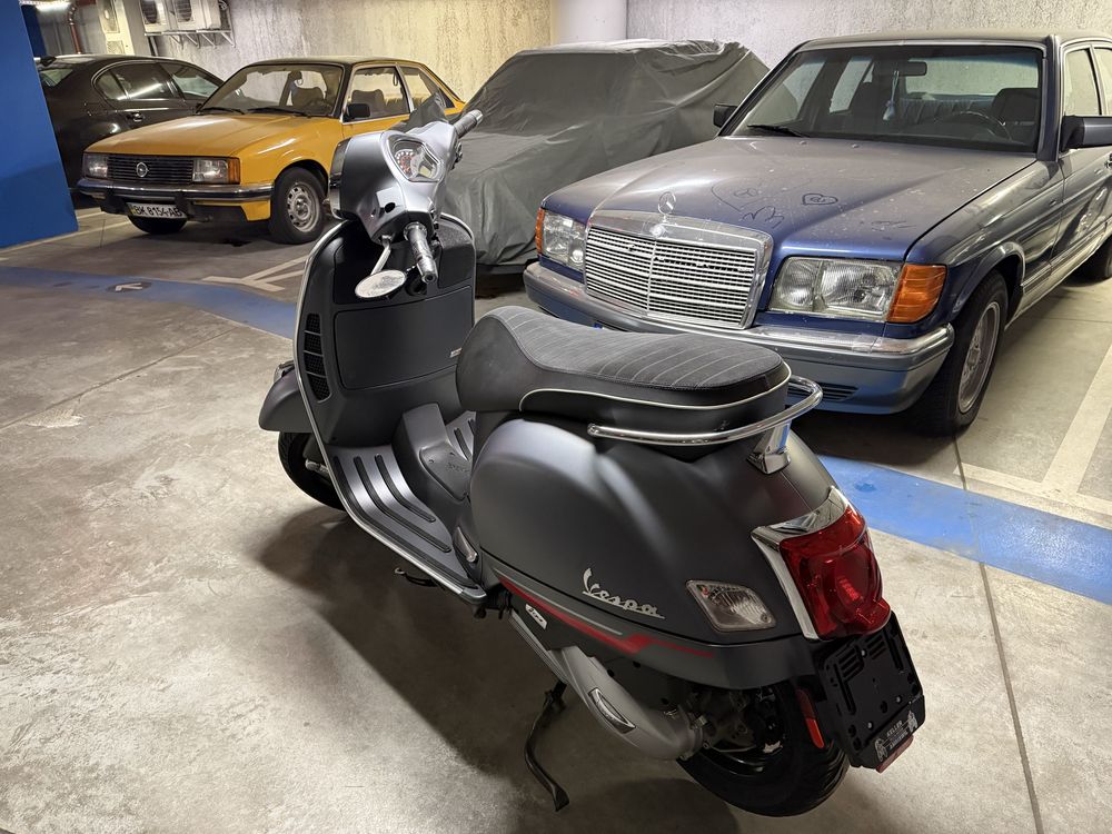Vespa GTS oryginalny lakier 125 model 2023
