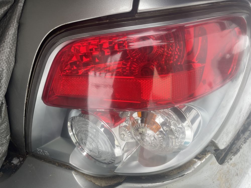 Lampa tyl tylna Subaru Impreza kombi GG 2.0