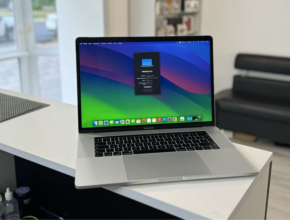 MacBook Pro 15.2018. 16/256 Radeon Pro 4Gb Гарантія Магазин+обмін