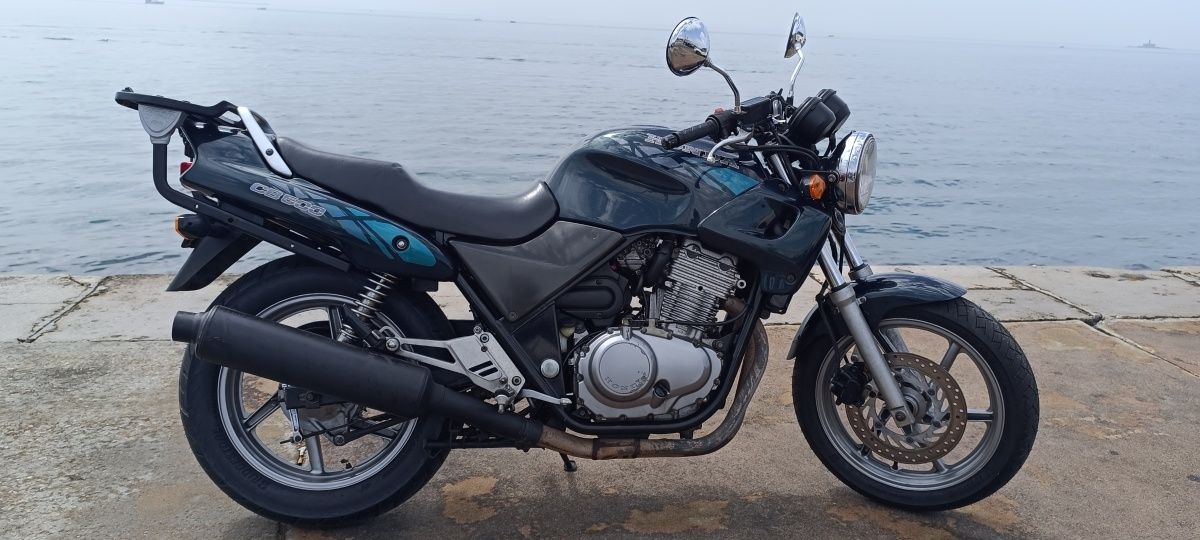 Honda CB500 impecável